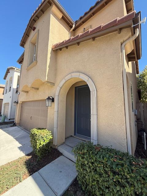 6303 E Creek View Ln, Fresno, CA 93727 - photo 1