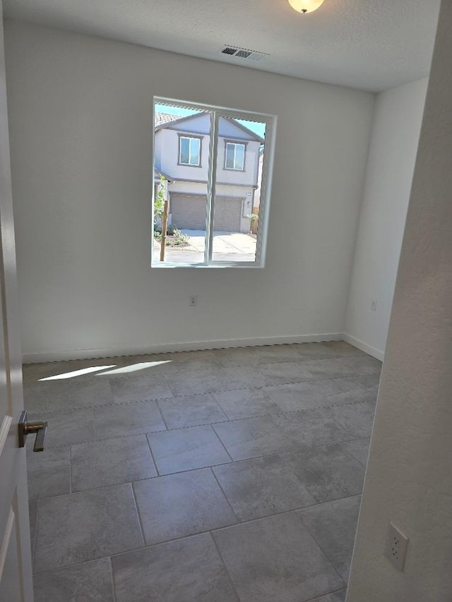 2942 E Tierra Dr, Fresno, CA 93730 - photo 11