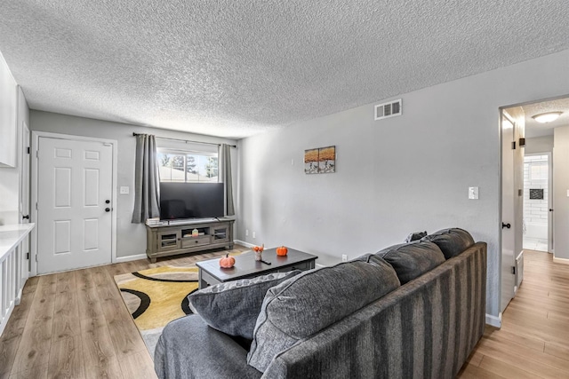 2244 Peach Ave Unit 4, Clovis, CA 93612 - photo 5