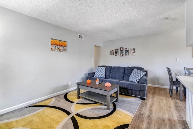 2244 Peach Ave Unit 4, Clovis, CA 93612 - photo 4
