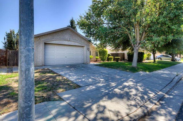 5635 W Lamona Ave, Fresno, CA 93722 - photo 3