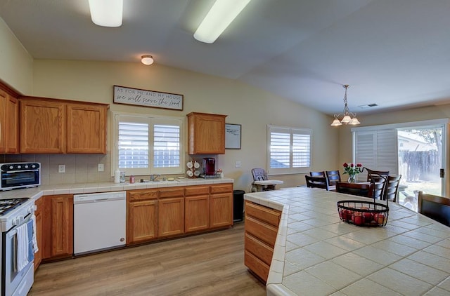 5635 W Lamona Ave, Fresno, CA 93722 - photo 17