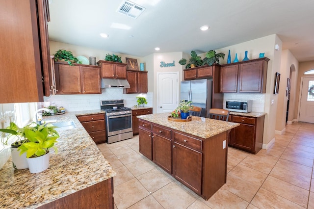7314 N Lacey Dr, Fresno, CA 93722 - photo 19