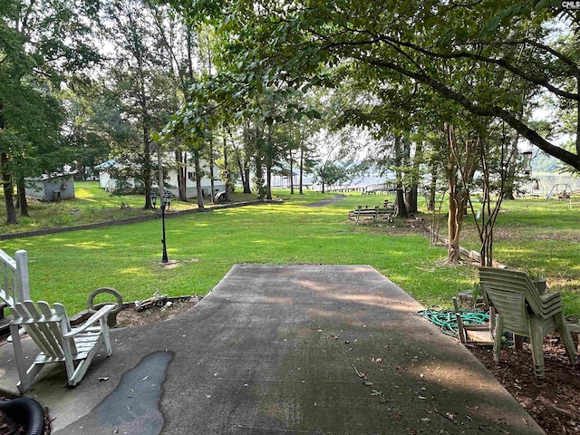 view of yard with a patio area