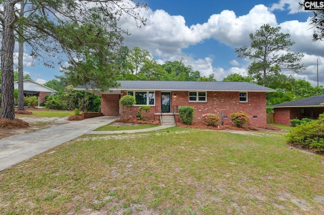 ranch-style house with a front yard