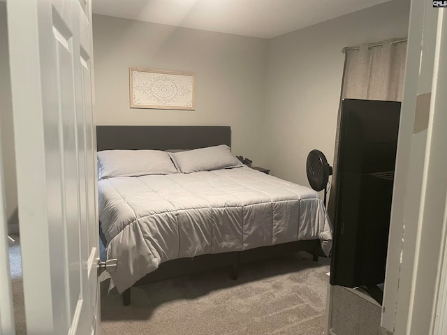 bedroom with carpet flooring