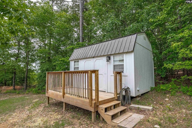 view of outbuilding