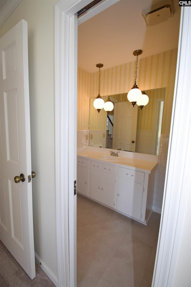 bathroom featuring vanity