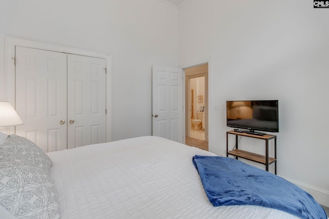 bedroom featuring a closet