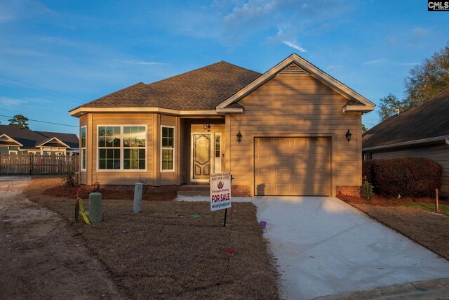 view of front facade featuring a garage