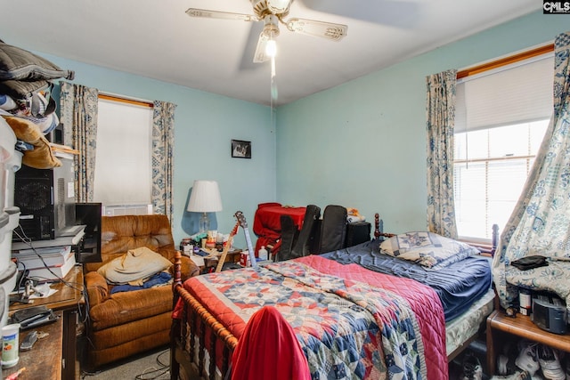 bedroom featuring ceiling fan