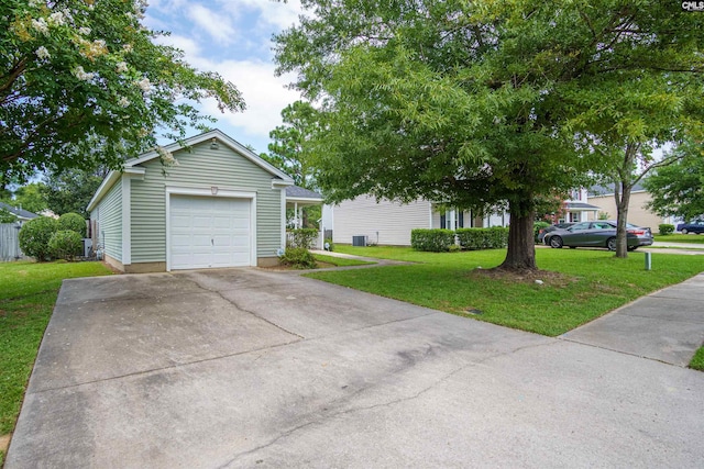 view of front of property with a front lawn