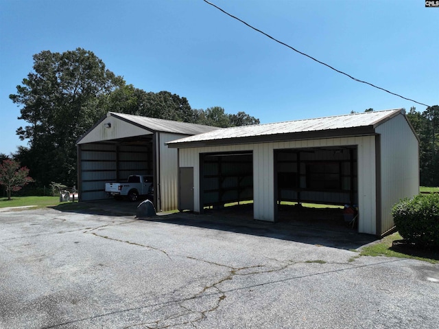 garage featuring a detached garage