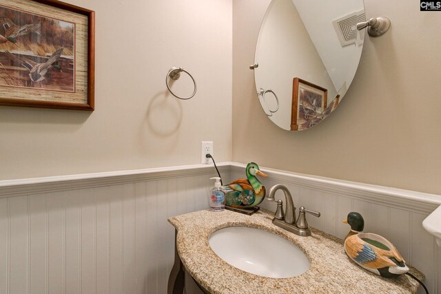 bathroom with vanity