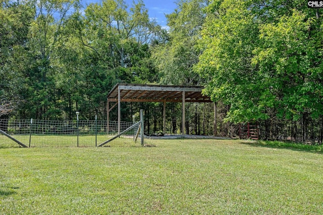 view of yard with a carport