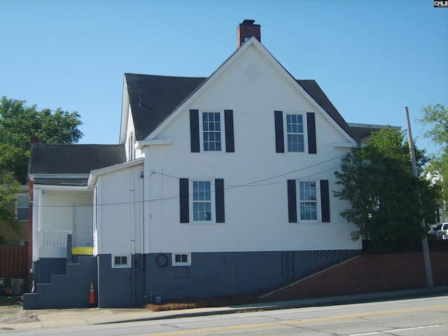 view of home's exterior