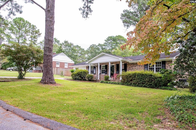 view of front of property with a front yard