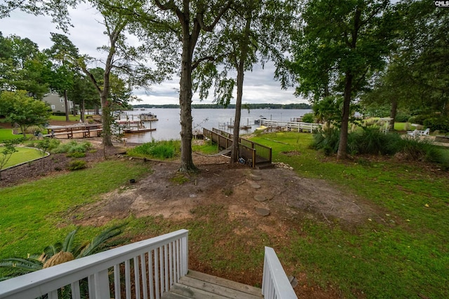 view of yard featuring a water view