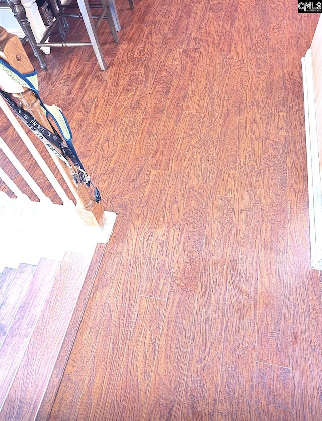 details featuring hardwood / wood-style flooring