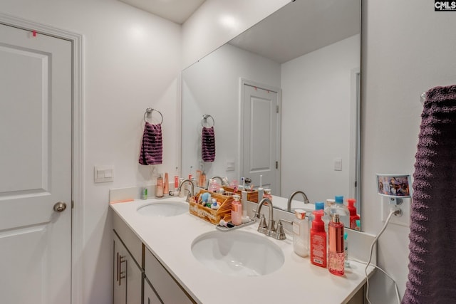 bathroom with vanity