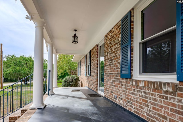 view of patio / terrace with covered porch