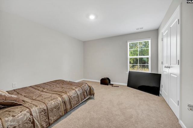 bedroom featuring carpet floors