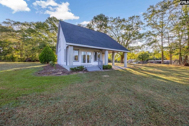 view of front of house with a front yard