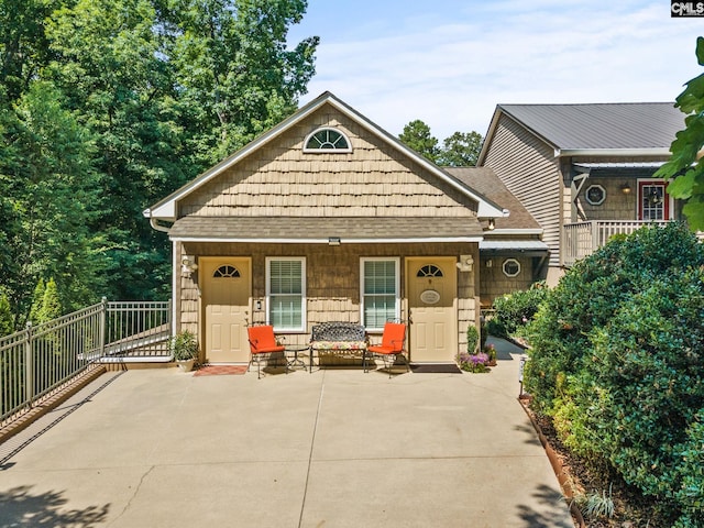 view of front of house with covered porch