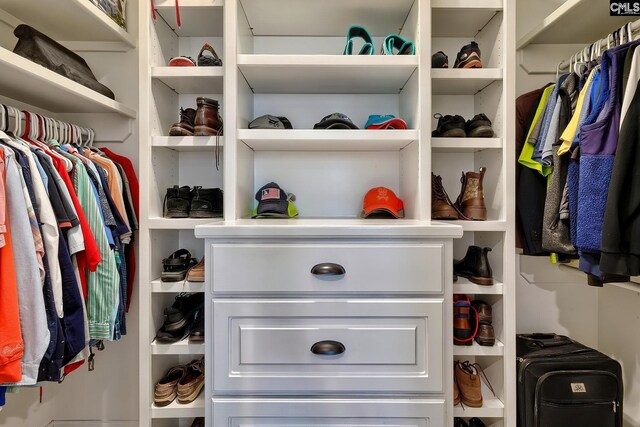 224 Robin Hood Rd, Elgin, SC 29045 - mudroom featuring baseboards, visible vents, and ornamental molding