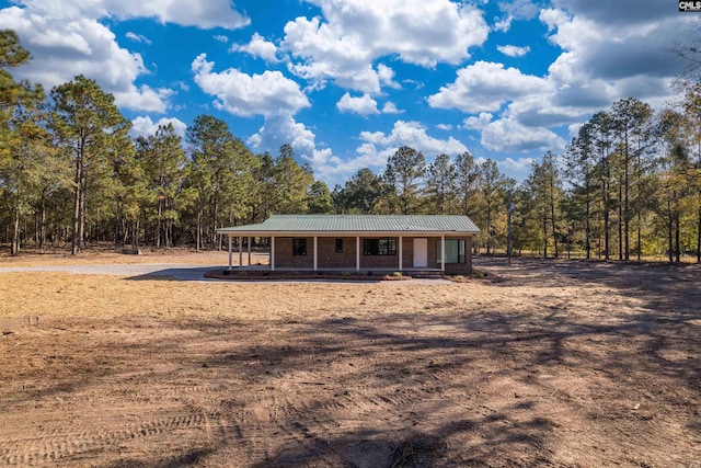 view of front of property