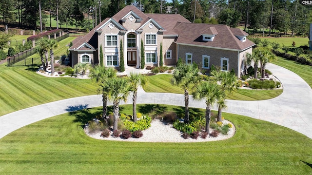 view of front of house with a front lawn