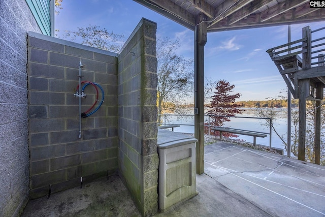 exterior space featuring concrete flooring