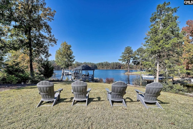 view of yard with a water view