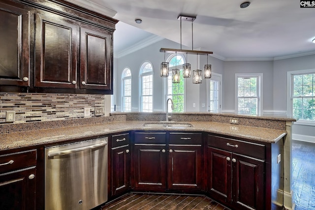 kitchen featuring dishwasher, dark hardwood / wood-style floors, kitchen peninsula, ornamental molding, and sink