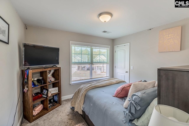 bedroom featuring carpet floors