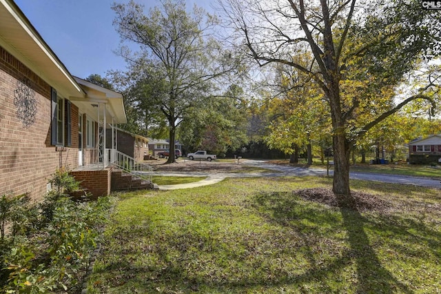 2017 Wellington Rd, Cayce, SC 29033 - view of grassy yard