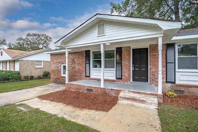 view of front of home with covered porch