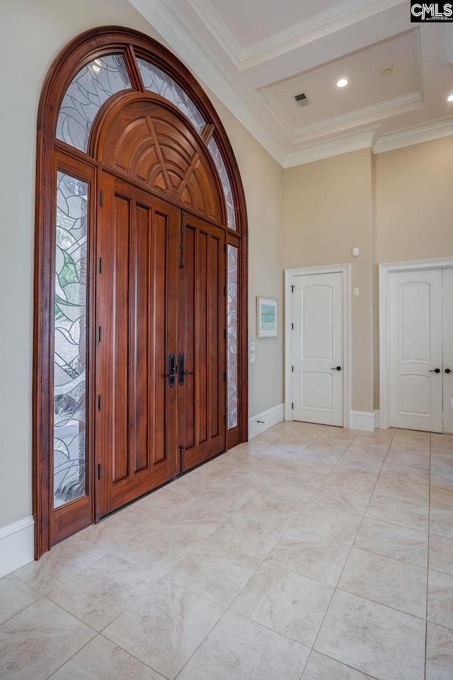 foyer with crown molding