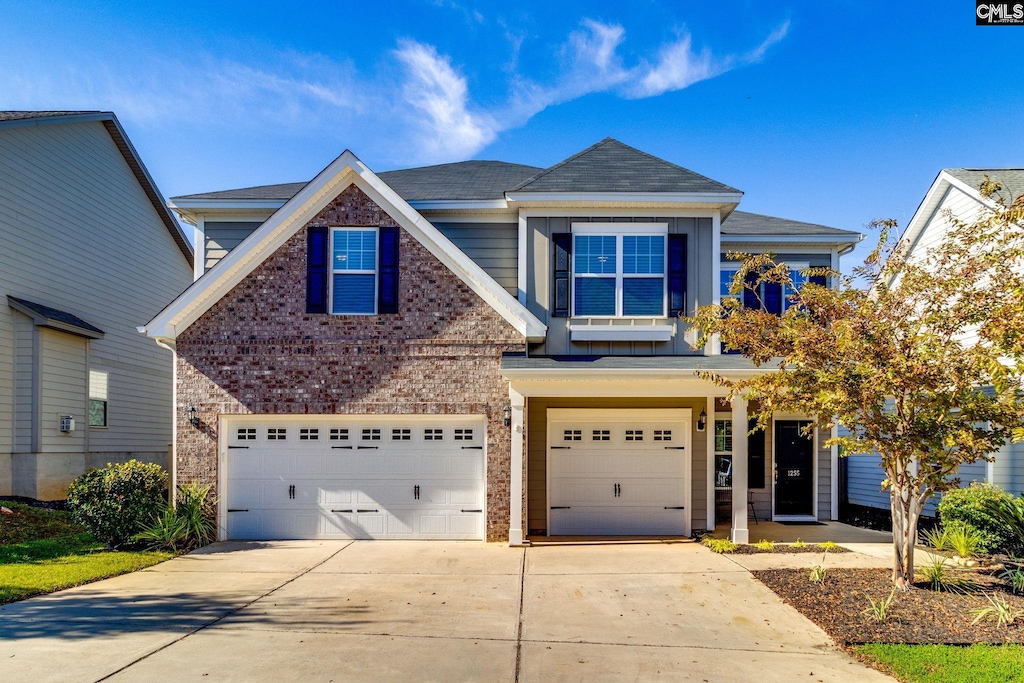 view of front of house featuring a garage