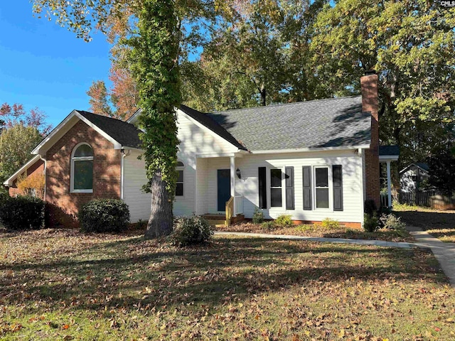 view of front of house with a front yard