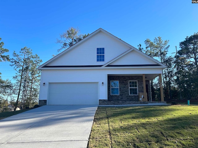 view of front of property featuring a porch and a front lawn