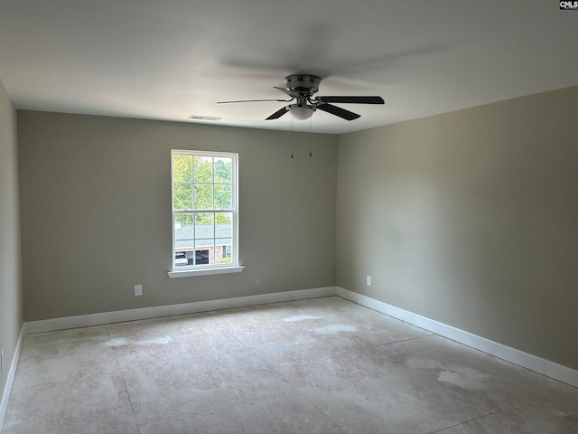 unfurnished room featuring ceiling fan