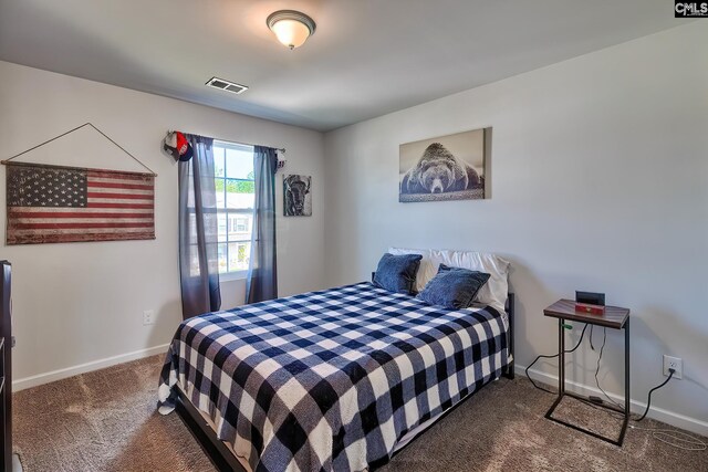 view of carpeted bedroom