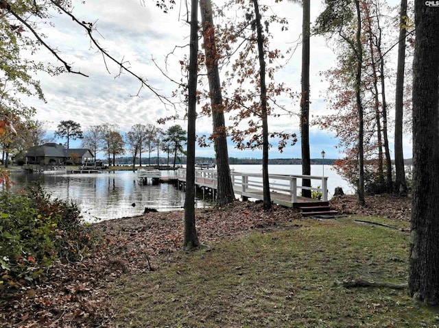 view of dock featuring a water view