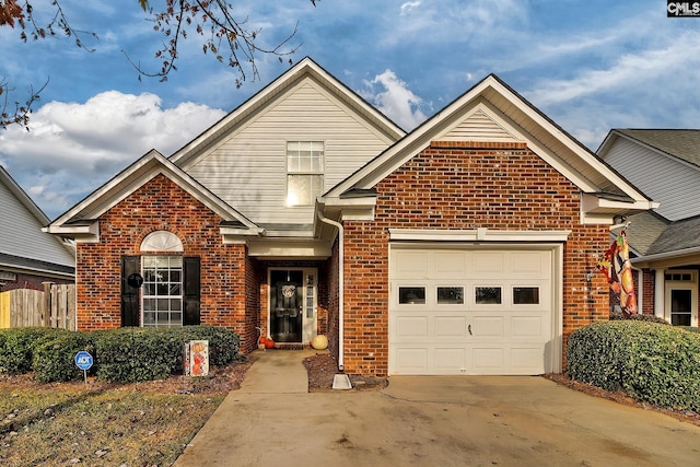 view of front property featuring a garage