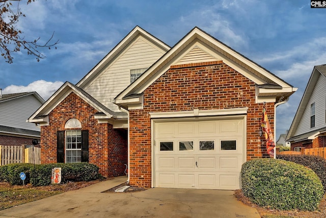 view of front property featuring a garage