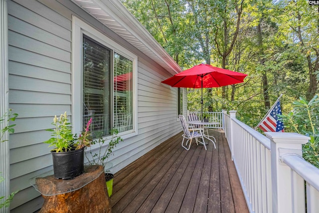 view of wooden deck