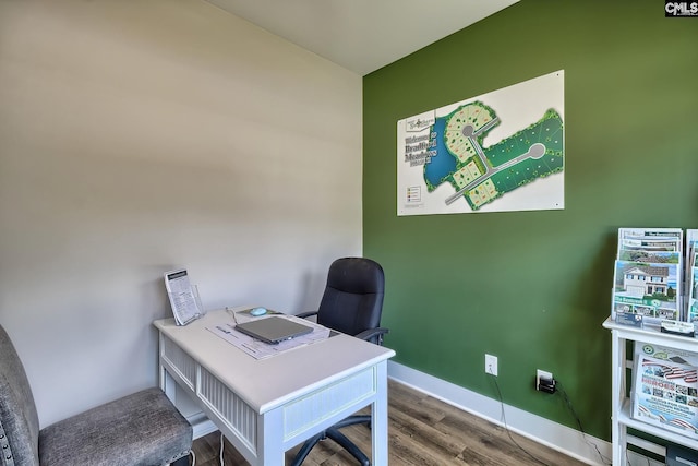 office with hardwood / wood-style floors