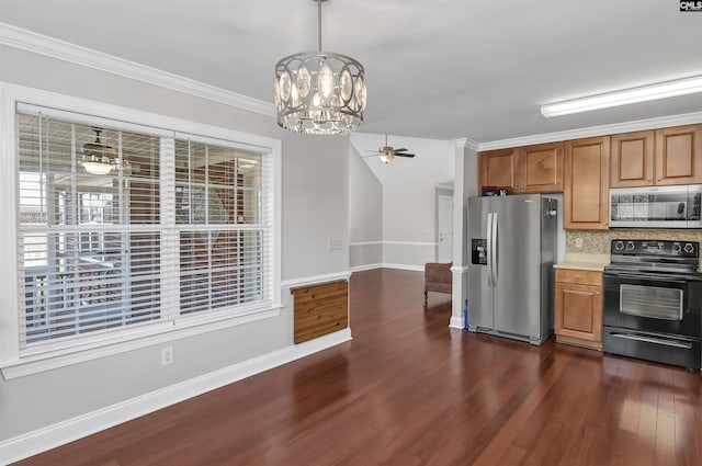 kitchen featuring stainless steel appliances, dark hardwood / wood-style floors, decorative backsplash, ceiling fan with notable chandelier, and ornamental molding