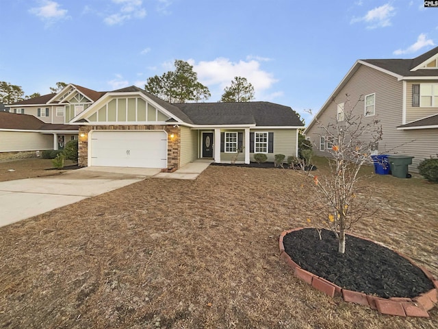 view of front facade featuring a garage